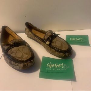 Gently used women coach loafers.  Size 11.  These loafers are not wide.